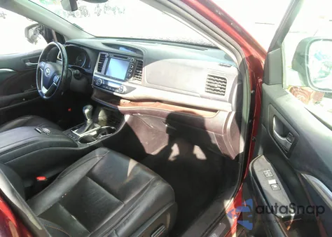 2017 Toyota Highlander Limited Platinum z USA, uszkodzony, nr VIN 5TDDZRFH8HS368847